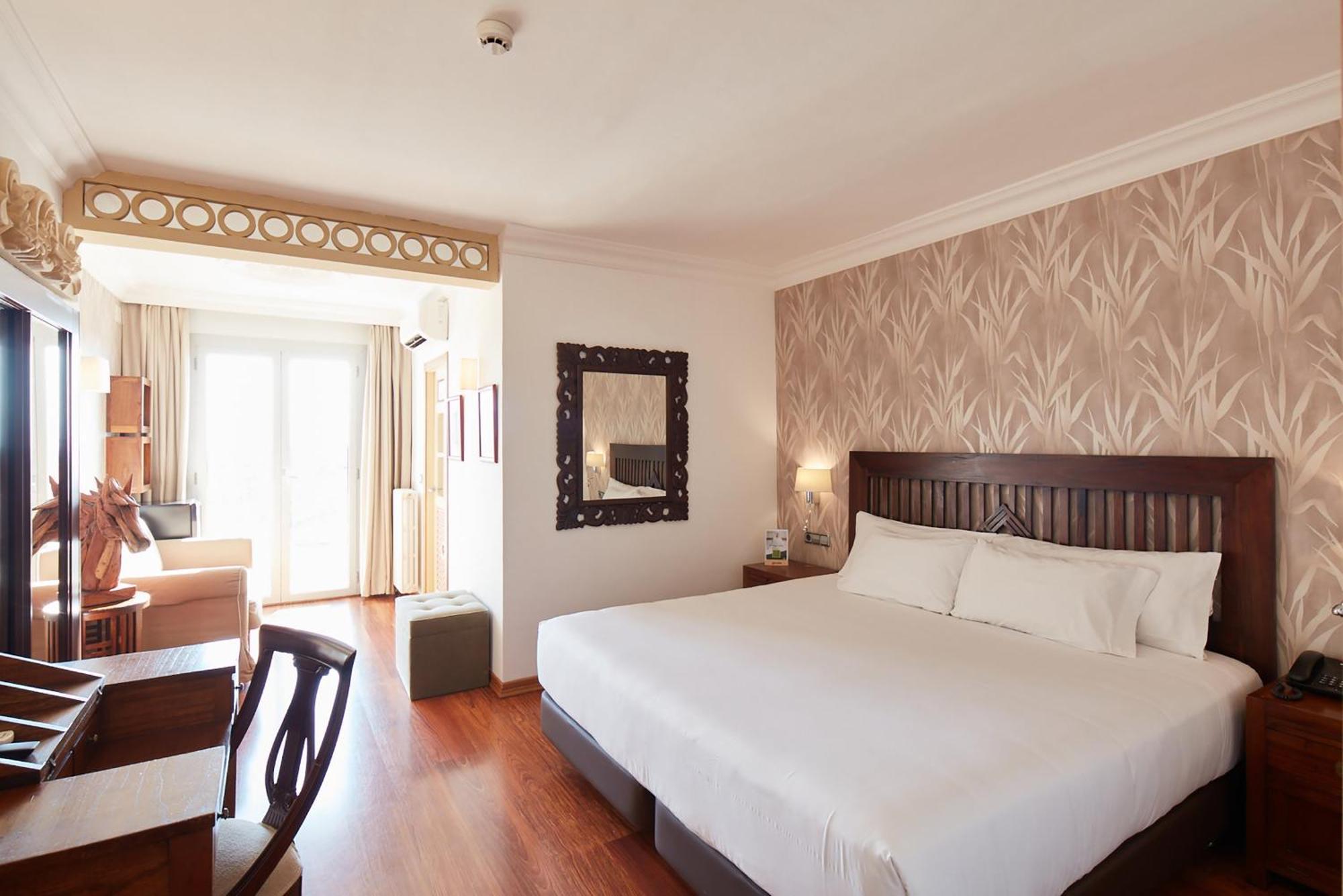 Sercotel Hotel President ฟิกวยเรส ภายนอก รูปภาพ