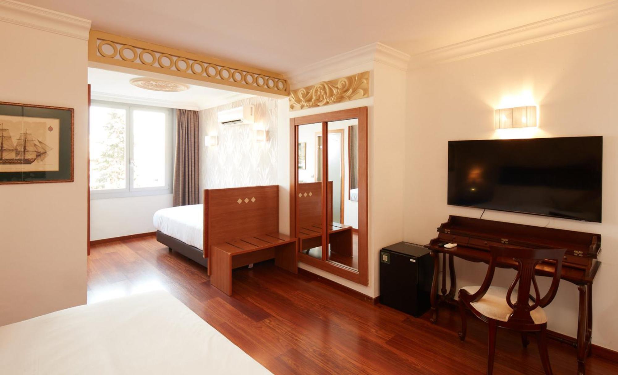 Sercotel Hotel President ฟิกวยเรส ภายนอก รูปภาพ