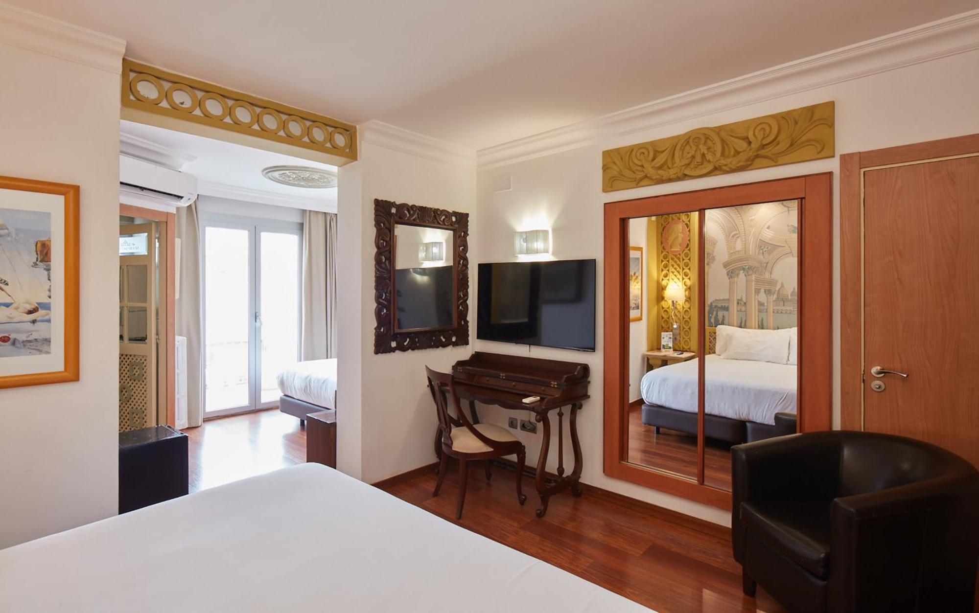 Sercotel Hotel President ฟิกวยเรส ภายนอก รูปภาพ