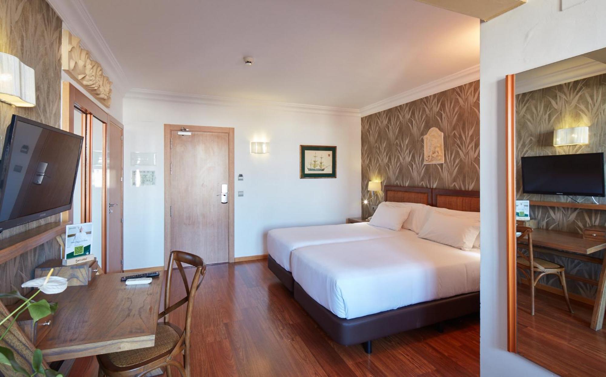 Sercotel Hotel President ฟิกวยเรส ภายนอก รูปภาพ