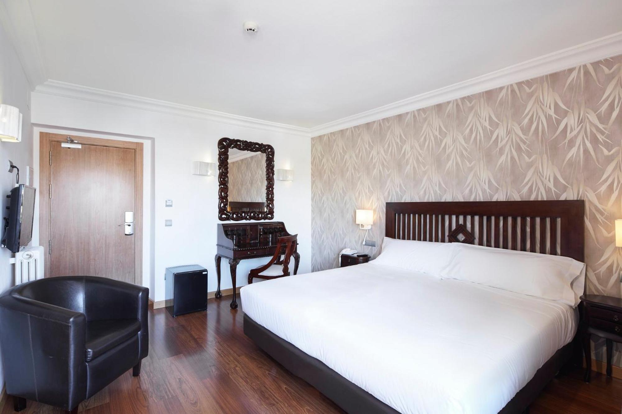 Sercotel Hotel President ฟิกวยเรส ภายนอก รูปภาพ