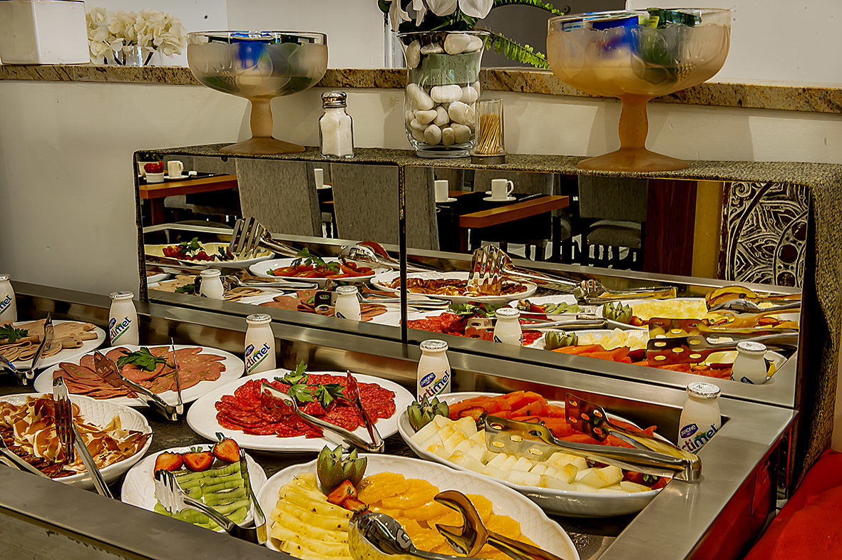 Sercotel Hotel President ฟิกวยเรส ภายนอก รูปภาพ